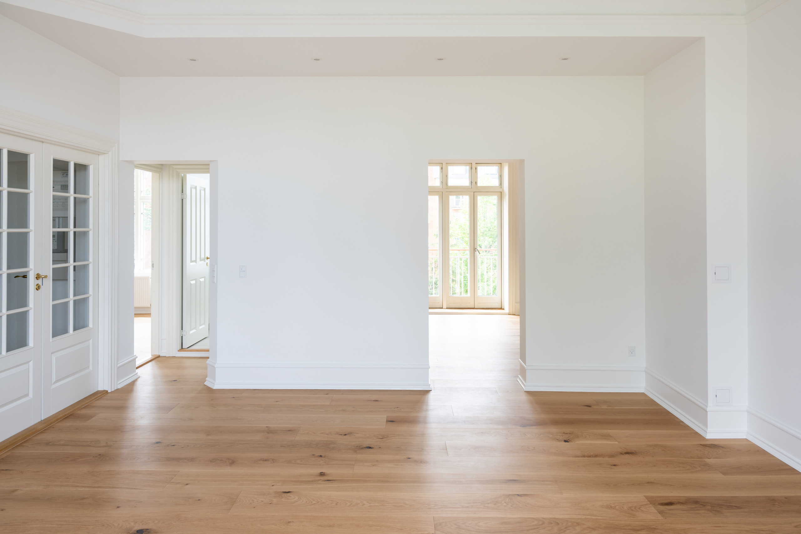 Opholdsrum mod åbningerne efter totalrenovering