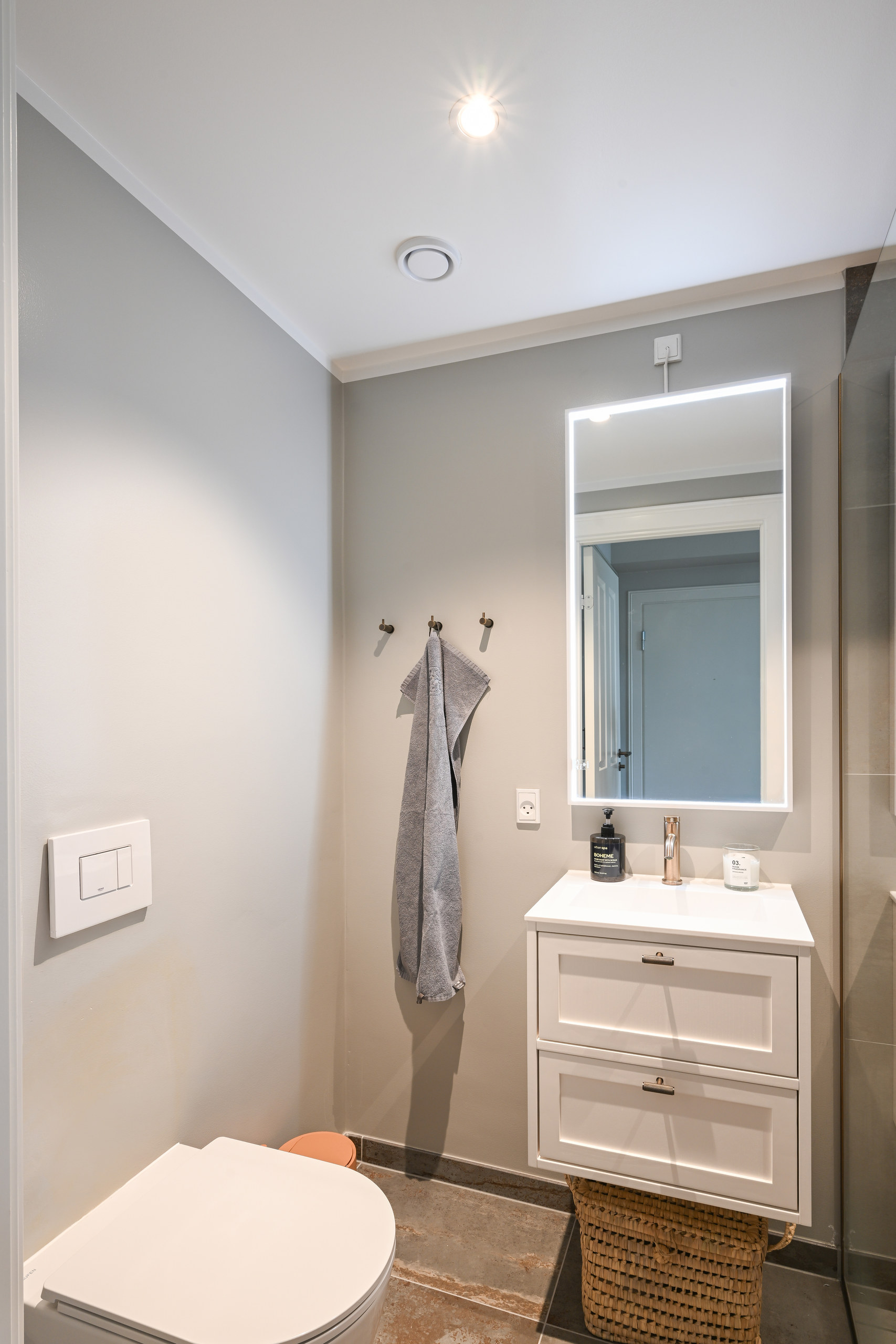 Gæstetoilet efter totalrenovering