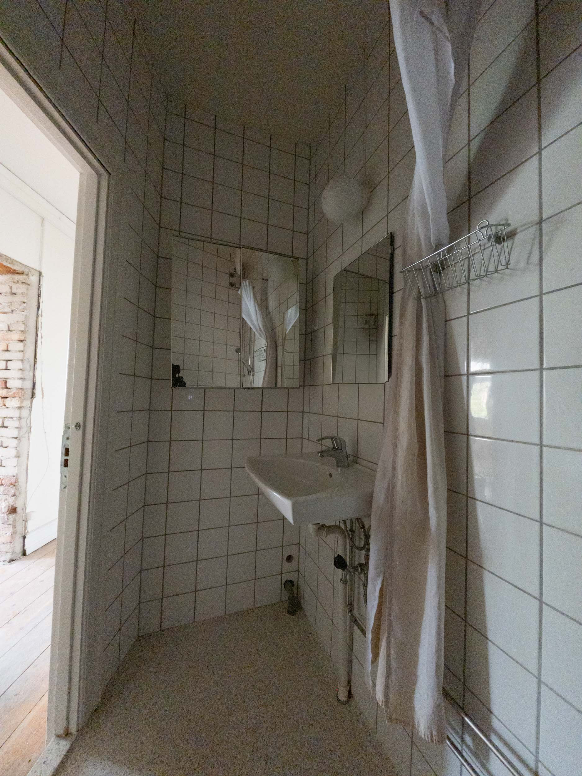 Badeværelse før totalrenovering